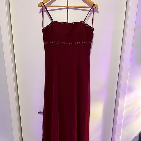 Burgundy Strapless Chiffon Maxi dress - Picture 1 of 4